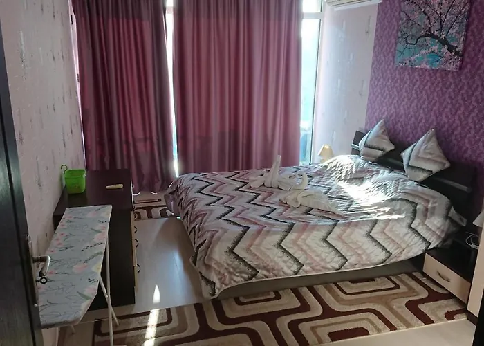 Sianie в центъра на слънчев бряг, само на няколко крачки от плажа * סאני ביץ'