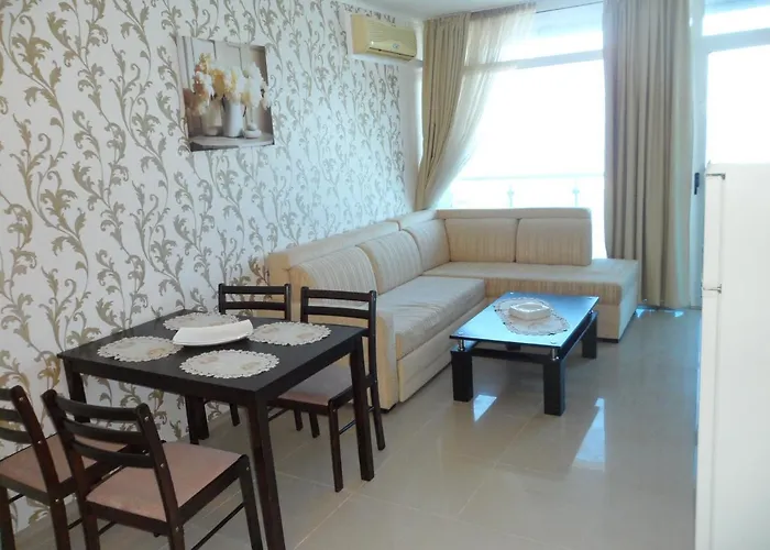 Sianie в центъра на слънчев бряг, само на няколко крачки от плажа Słoneczny Brzeg