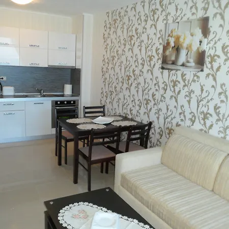 Appartement Sianie в центъра на слънчев бряг, само на няколко крачки от плажа *